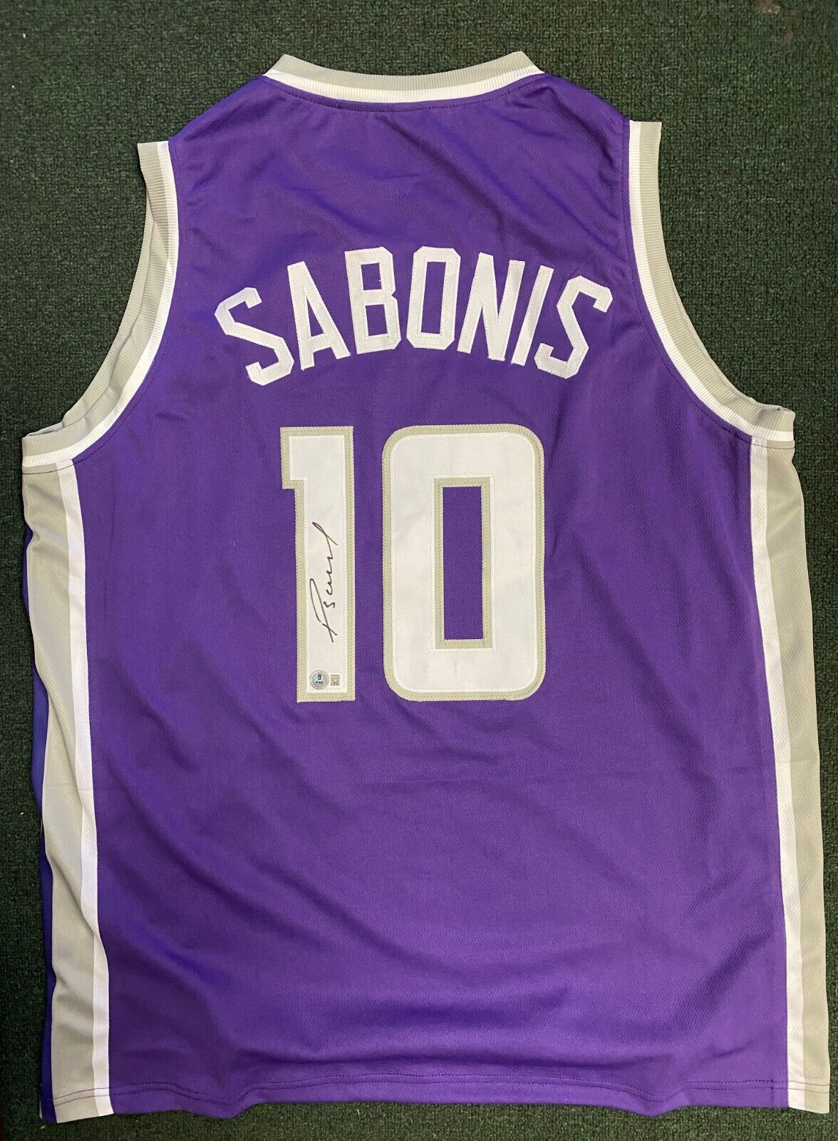 DOMANTAS SABONIS #10 SACRAMENTO KINGS SIGNED AUTO CUSTOM JERSEY SZ XL BECKETT E