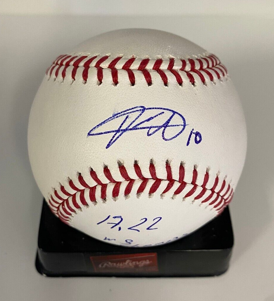 YULI GURRIEL HOUSTON ASTROS 2017,22 WS CHAMPS SIGNED AUTO M.L BASEBALL BECKETT * COLLECTIBLE MEMORABILIA