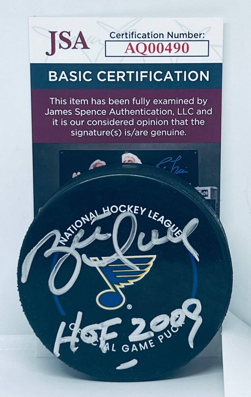 Brett Hull signed St. Louis Blues Game Puck autographed W/ HOF Inscription JSA