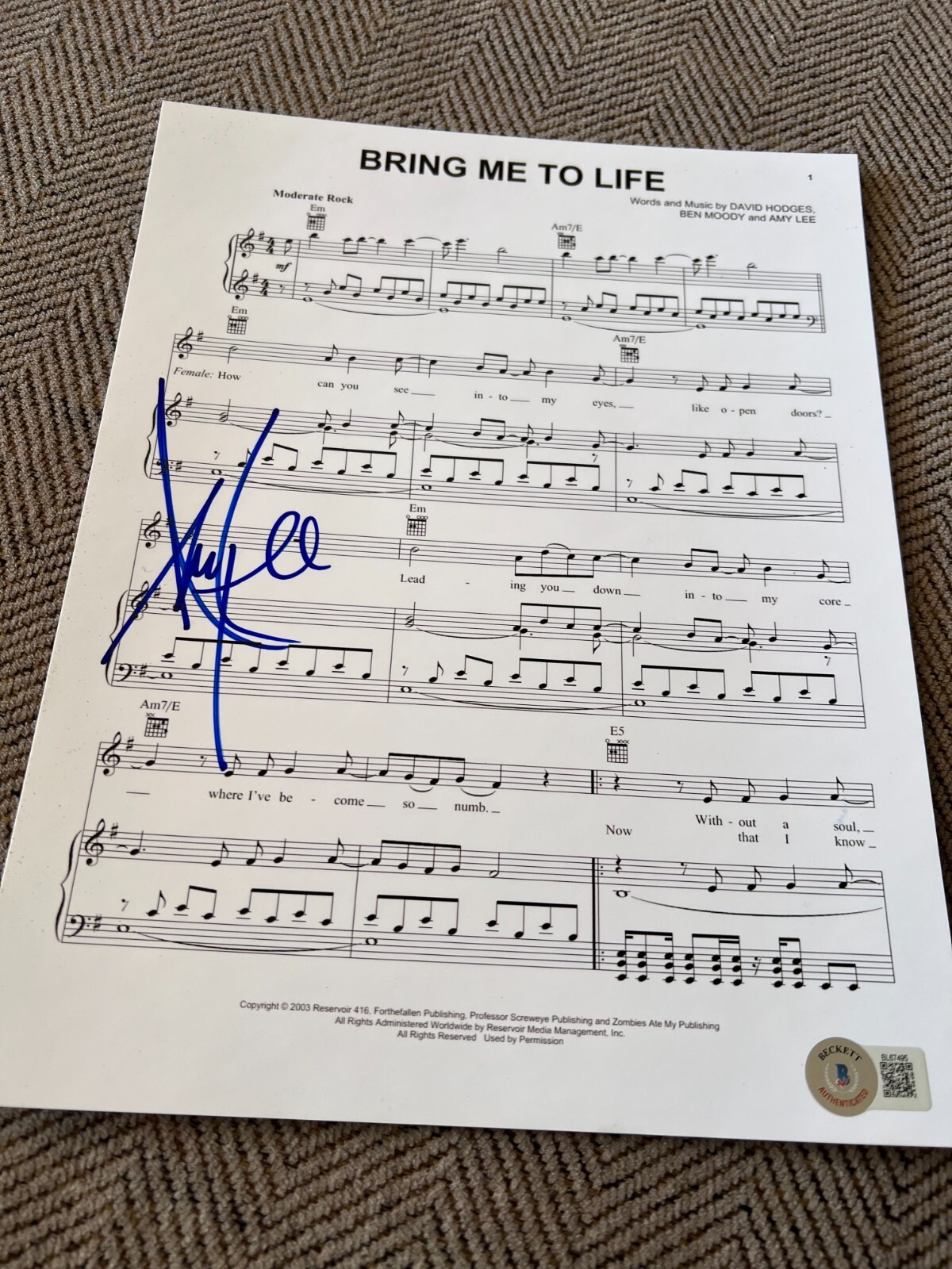 AMY LEE SIGNED AUTOGRAPH SHEET MUSIC BRING ME TO LIFE EVANESCENCE BECKETT BAS D