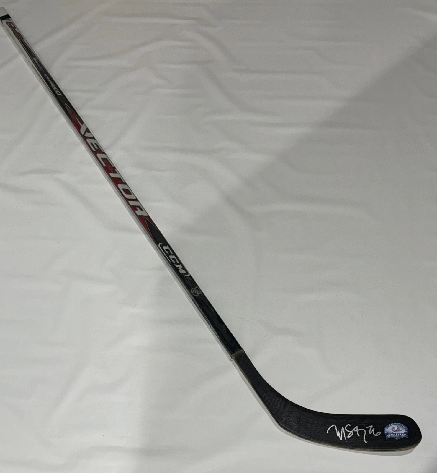 MARTIN ST. LOUIS SIGNED HOCKEY STICK TAMPA BAY LIGHTNING 2004 STANLEY CUP CHAMPS