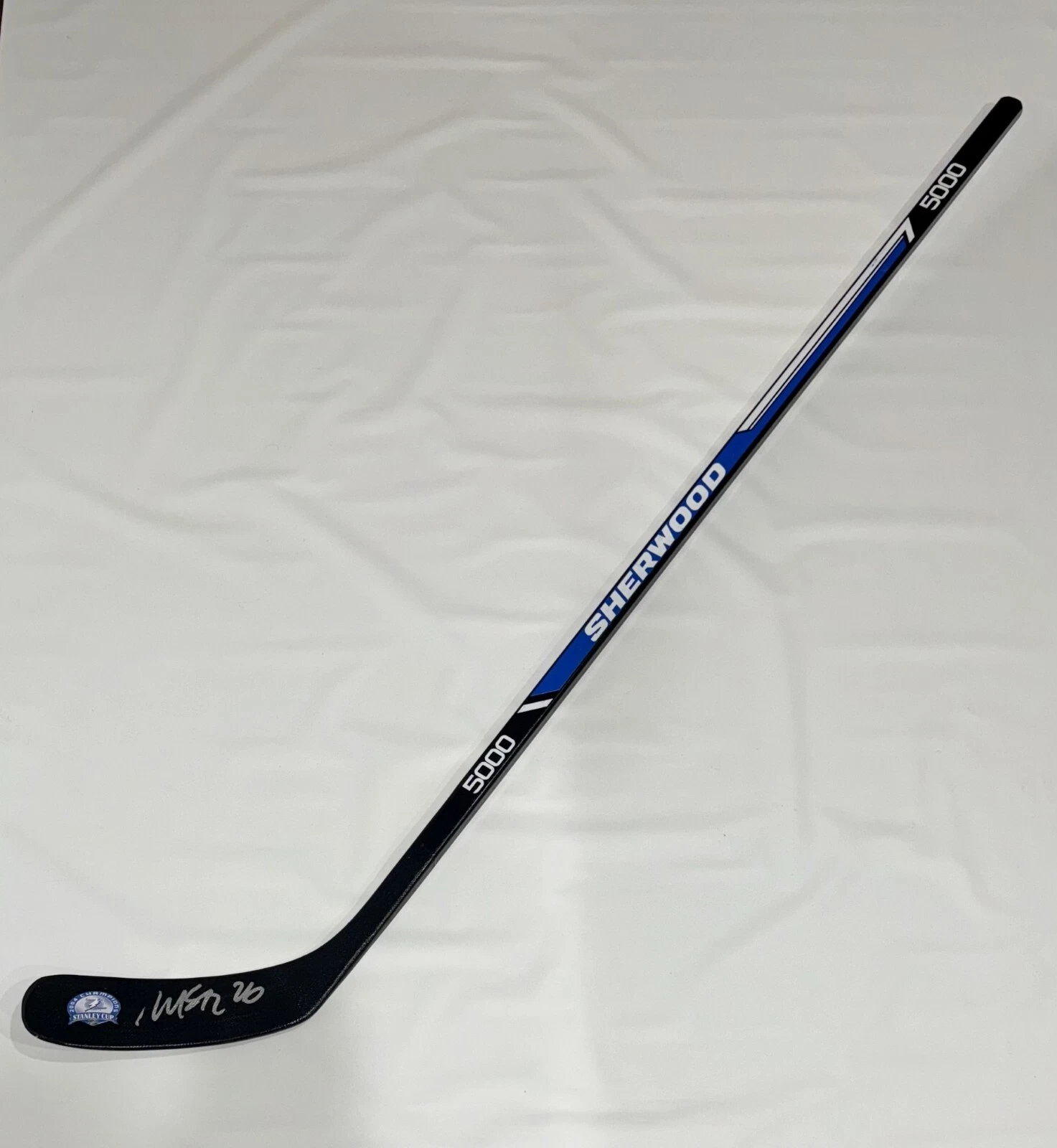 MARTIN ST. LOUIS SIGNED HOCKEY STICK TAMPA BAY LIGHTNING 2004 STANLEY CUP CHAMPS