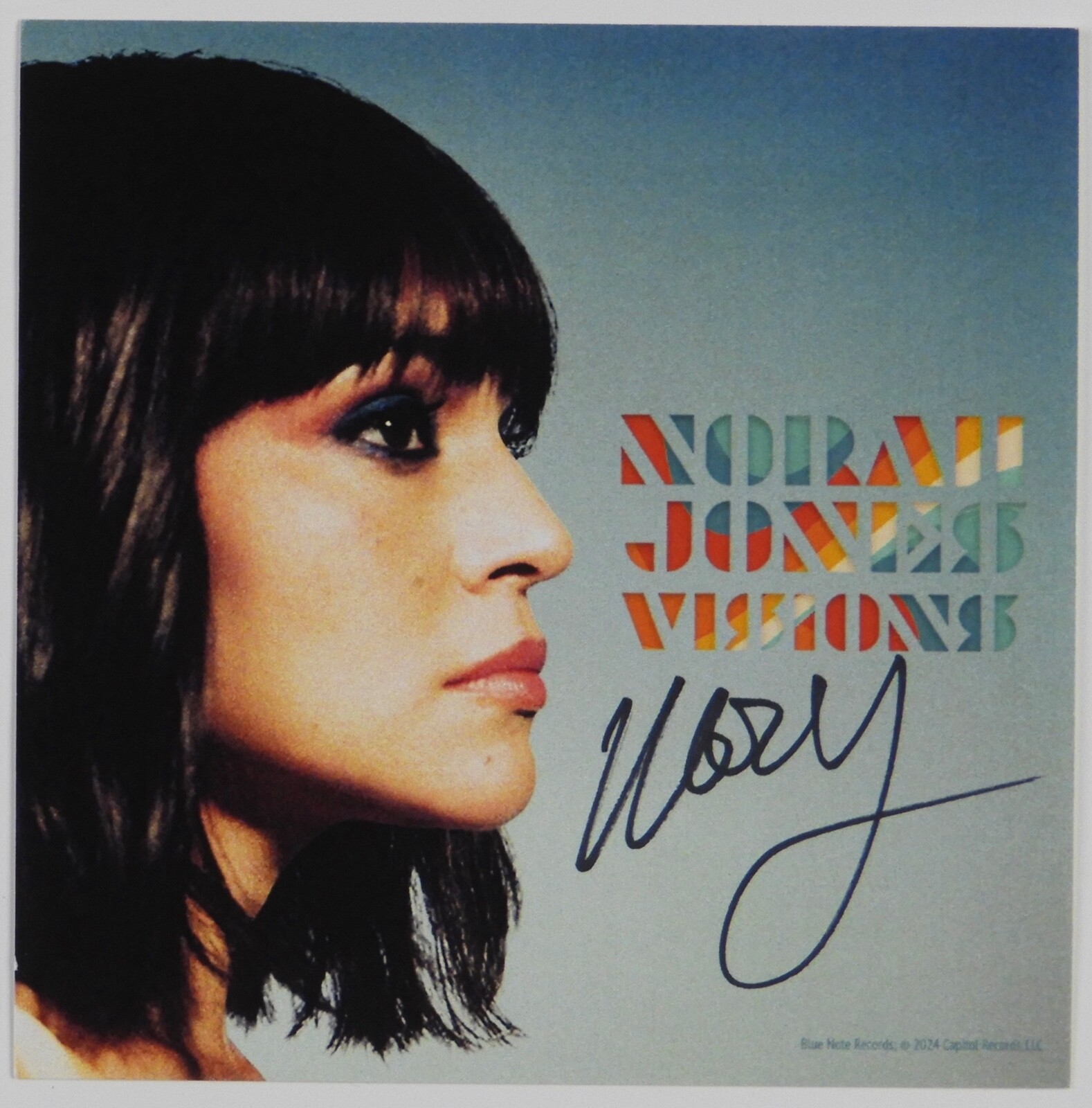 Norah Jones JSA Signed Autograph CD Insert Visions