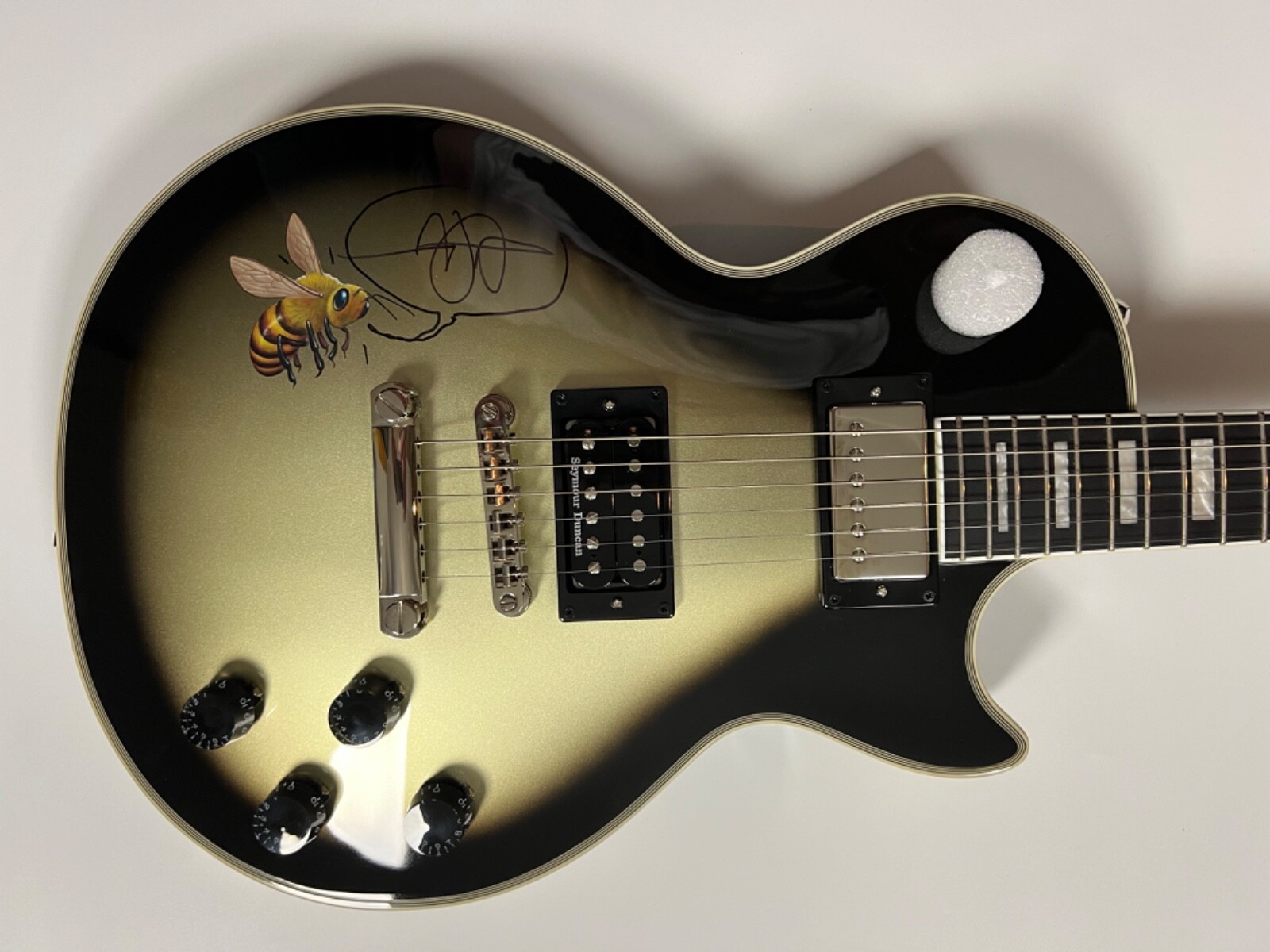 ADAM JONES TOOL JSA SIGNED EPIPHONE LES PAUL MARK RYDEN QUEEN BEE GUITAR COLLECTIBLE MEMORABILIA