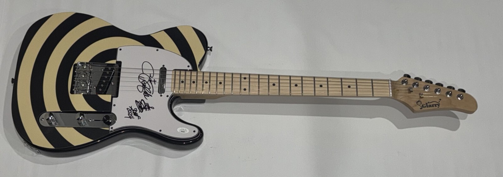 ZAKK WYLDE SIGNED CUSTOM ELECTRIC BULLSEYE GUITAR BLACK LABEL SOCIETY JSA COA COLLECTIBLE MEMORABILIA