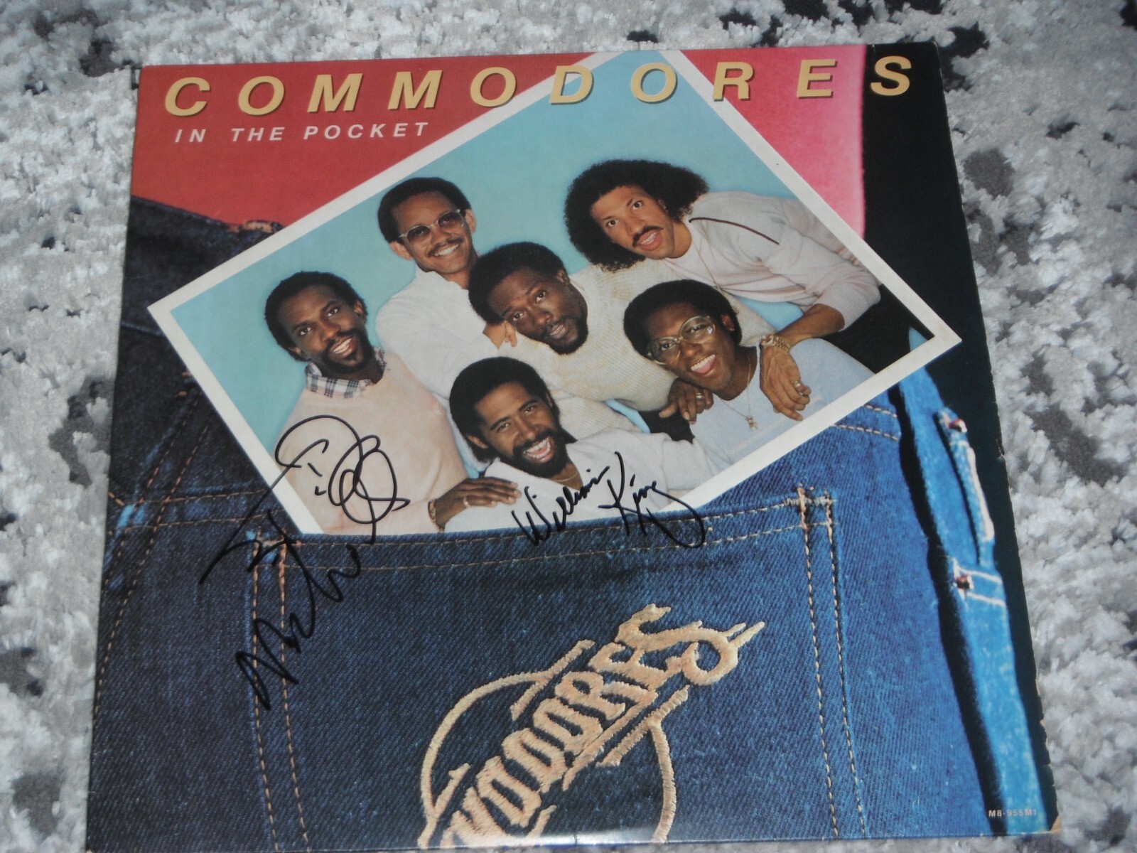 THE COMMODORES SIGNED IN THE POCKET VINYL ALBUM WILLIAM KING + JD NICHOLAS