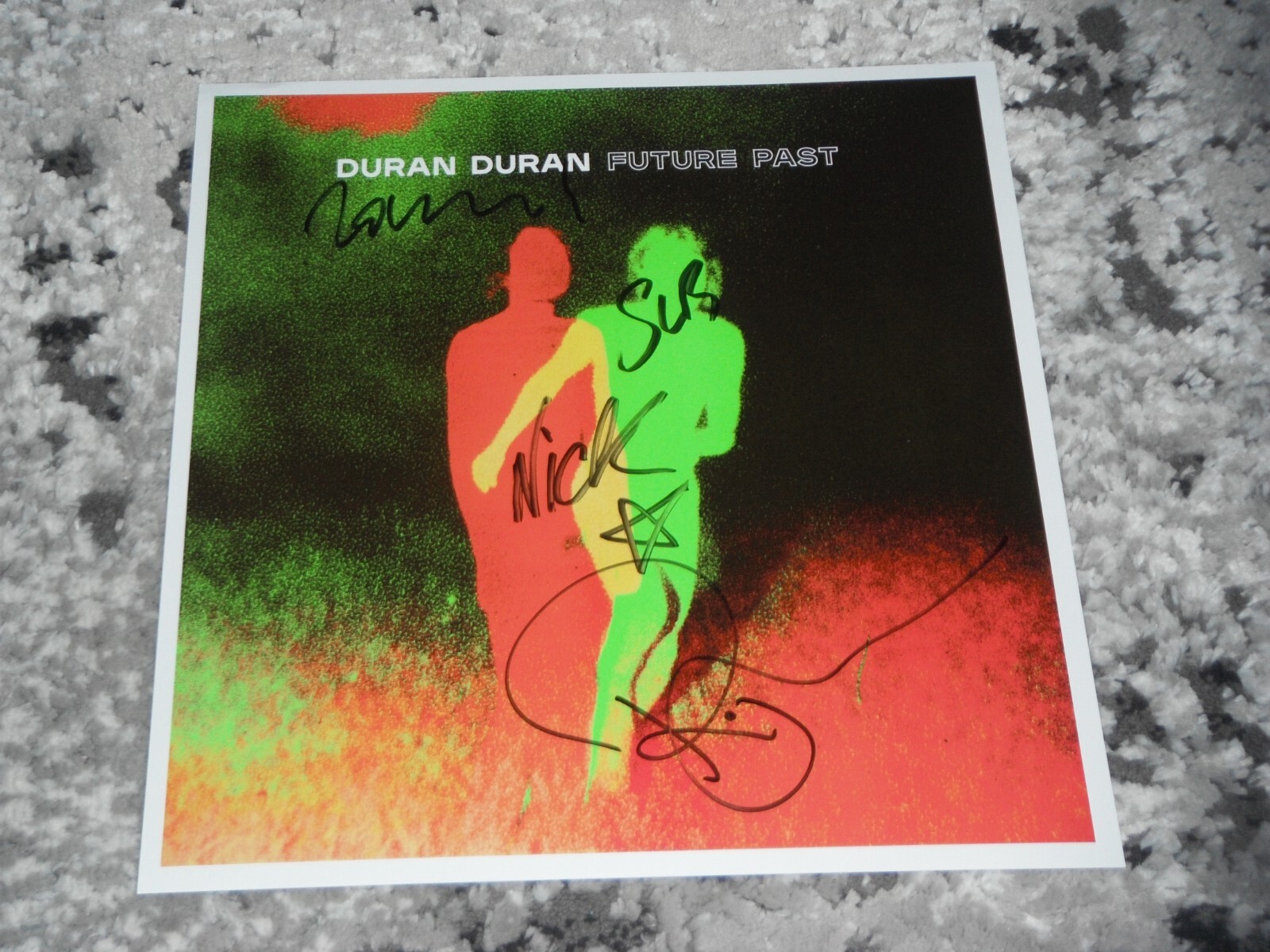 DURAN DURAN GROUP SIGNED FUTURE PAST ALBUM FLAT