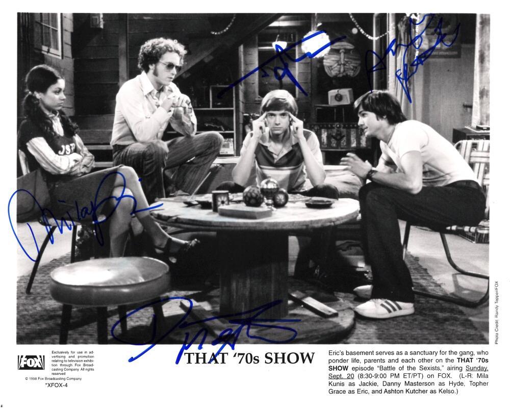 Danny Masterson Mila Kunis Ashton Kutcher +1 Signed Autograph 8x10 Photo JSA COA