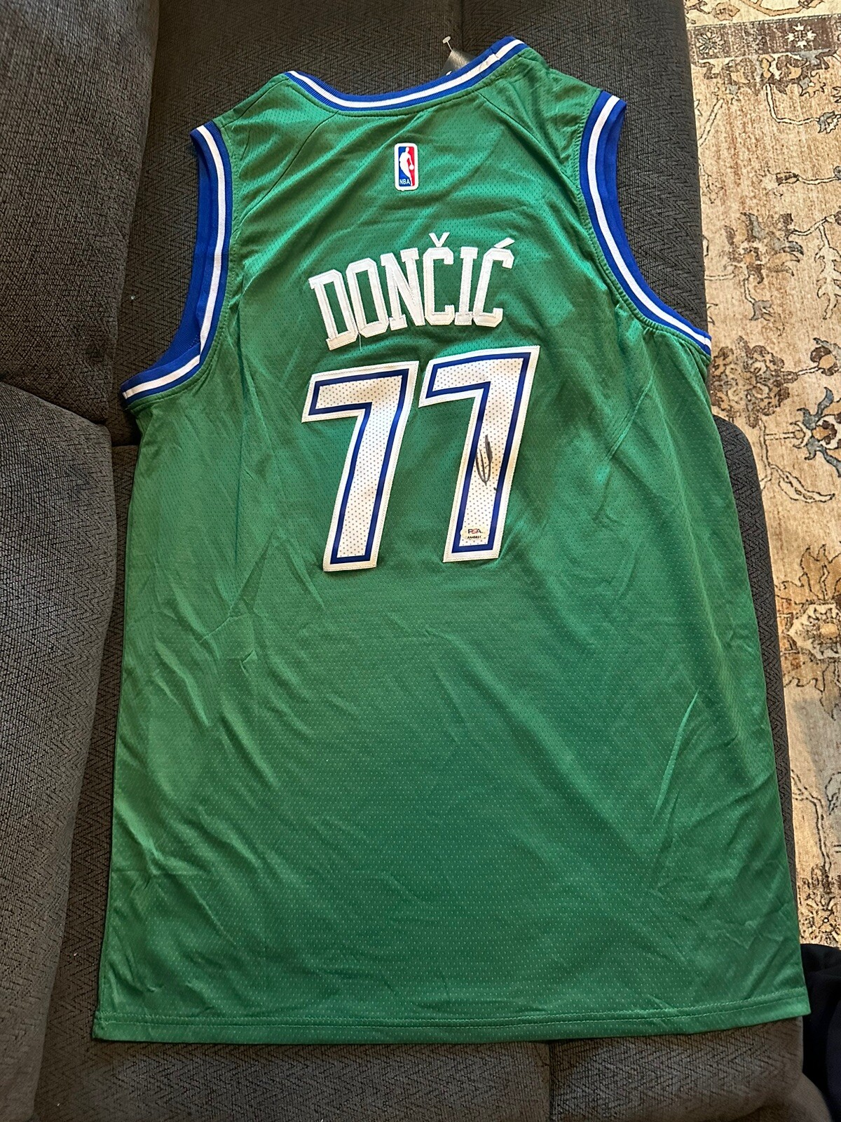 Luka Doncic SIGNED Dallas Mavericks Stitched Jersey PSA Authenticated XL