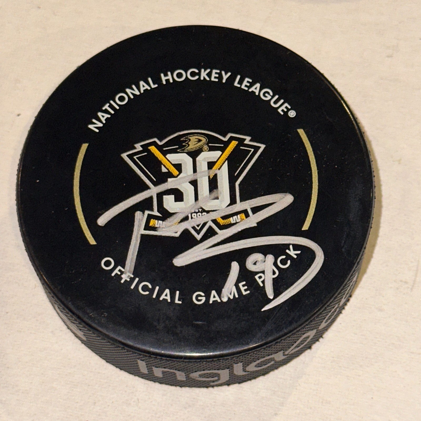 TROY TERRY Signed Anaheim DUCKS 30th Anniv Official GAME Puck Beckett (BAS)