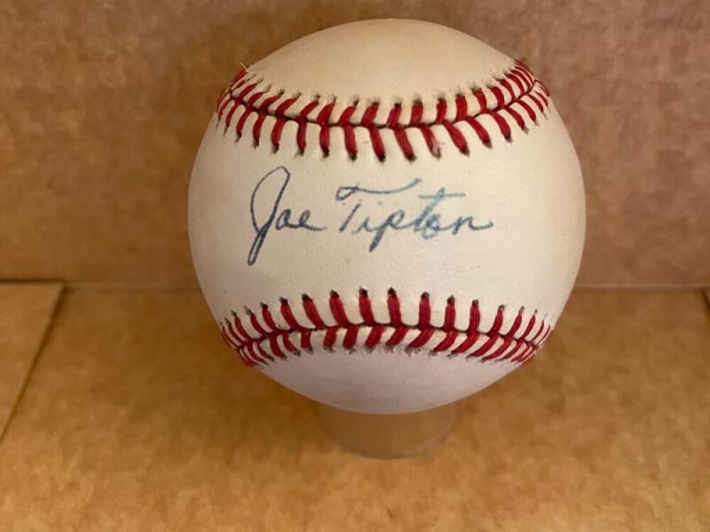 JOE TIPTON INDIANS/ A'S/WHITE SOX SIGNED AUTOGRAPHED A.L. BASEBALL BECKETT AUTH