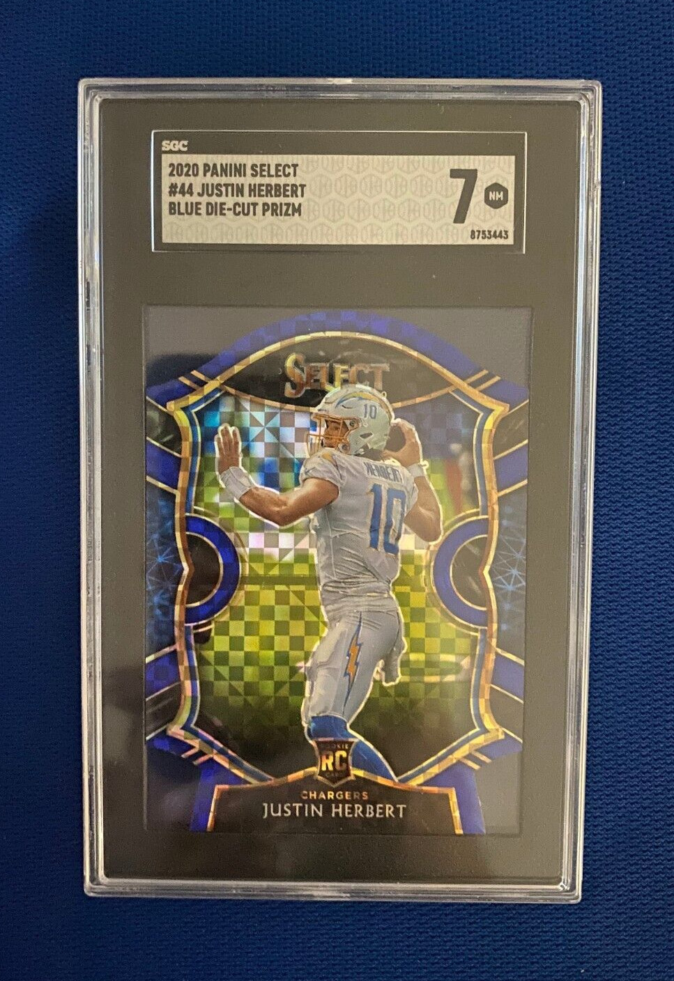 2020 PANINI SELECT JUSTIN HERBERT CHARGERS RC BLUE DIE-CUT PRIZM CARD #44 SGC 7