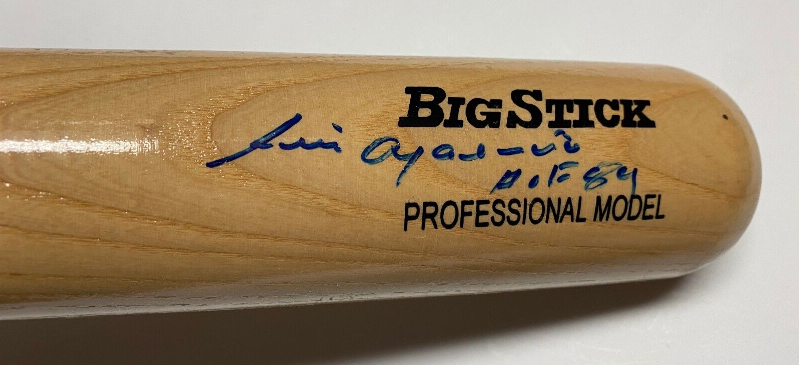LUIS APARICIO HOF 84 SIGNED AUTOGRAPHED RAWLINGS BIG STICK PRO MODEL BAT BECKETT