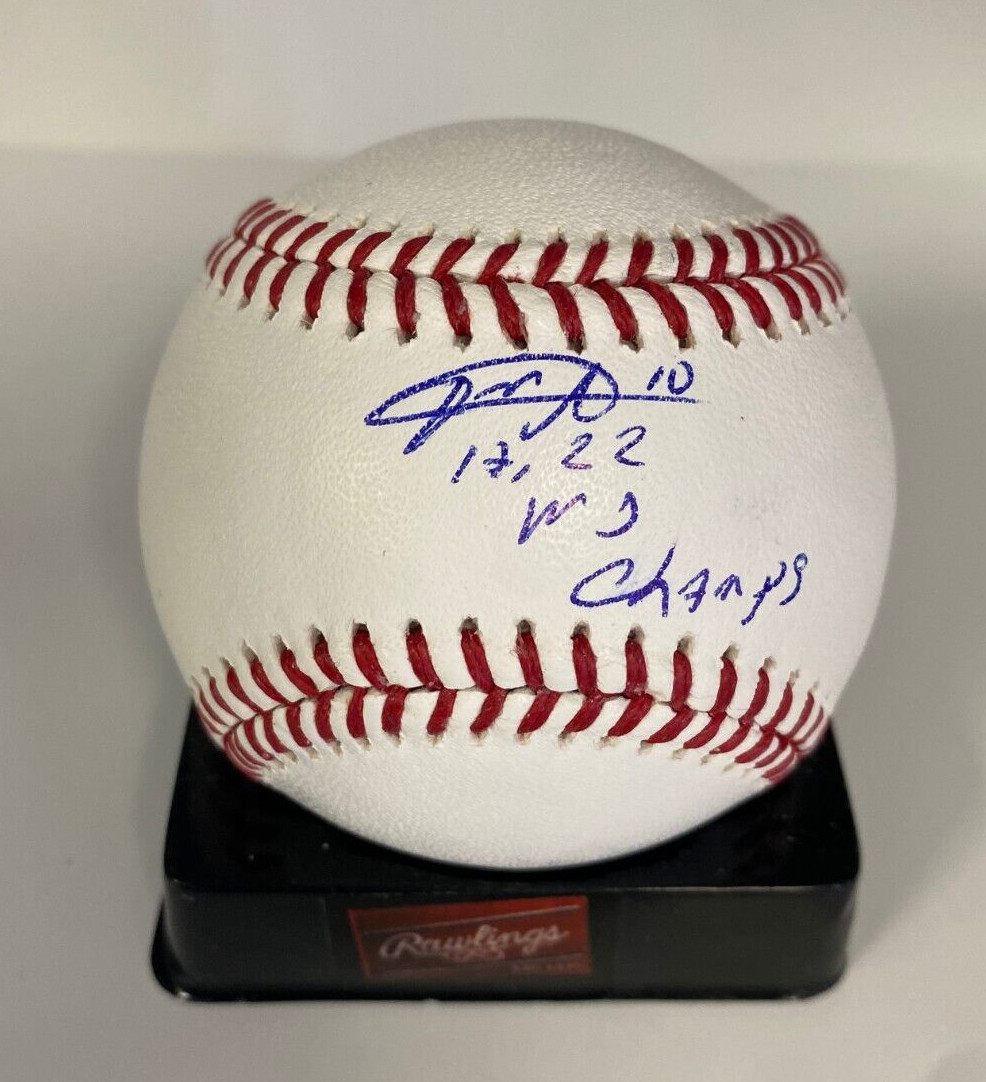 YULI GURRIEL HOUSTON ASTROS 2017,22 WS CHAMPS SIGNED AUTO M.L. BASEBALL BECKETT COLLECTIBLE MEMORABILIA