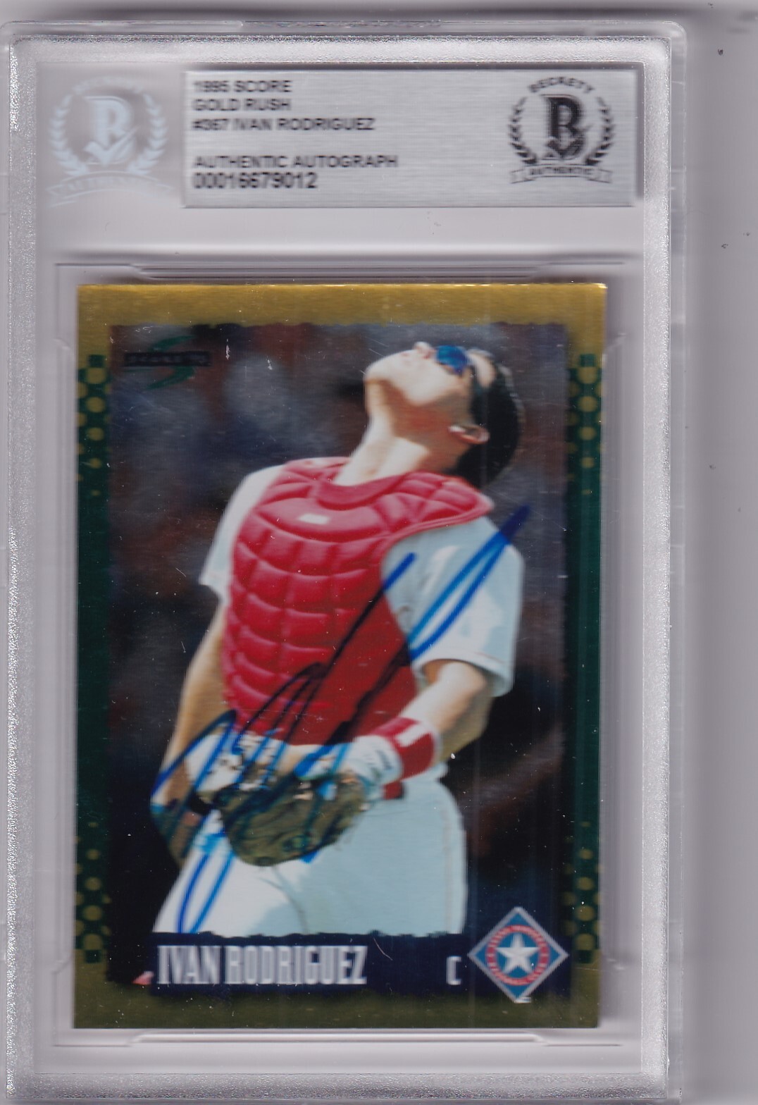 IVAN RODRIGUEZ signed (1995 SCORE) Gold Rush Rangers Baseball card BECKETT BAS