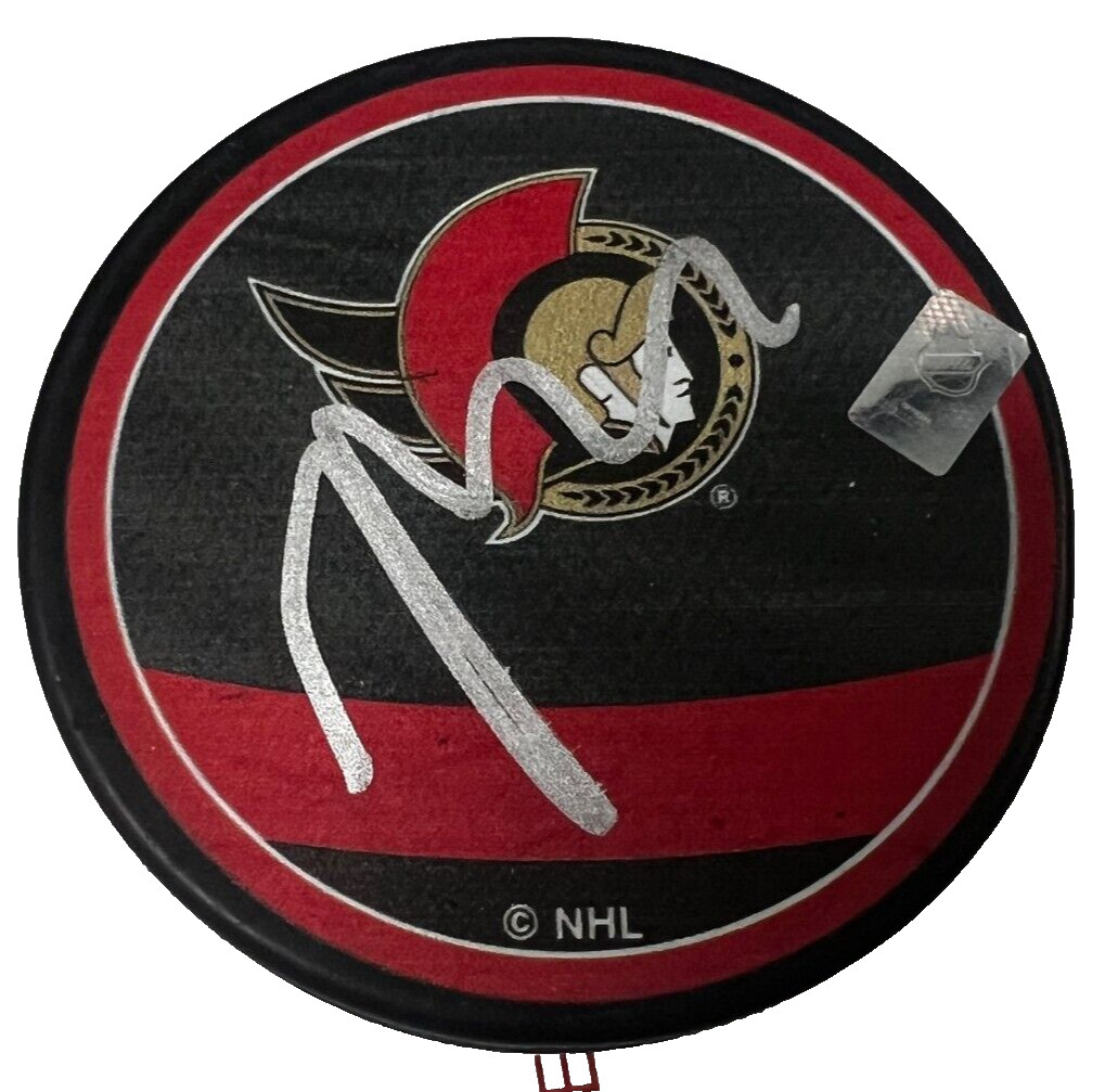 JACQUES MARTIN signed (OTTAWA SENATORS) Hockey puck BECKETT BAS BM02764