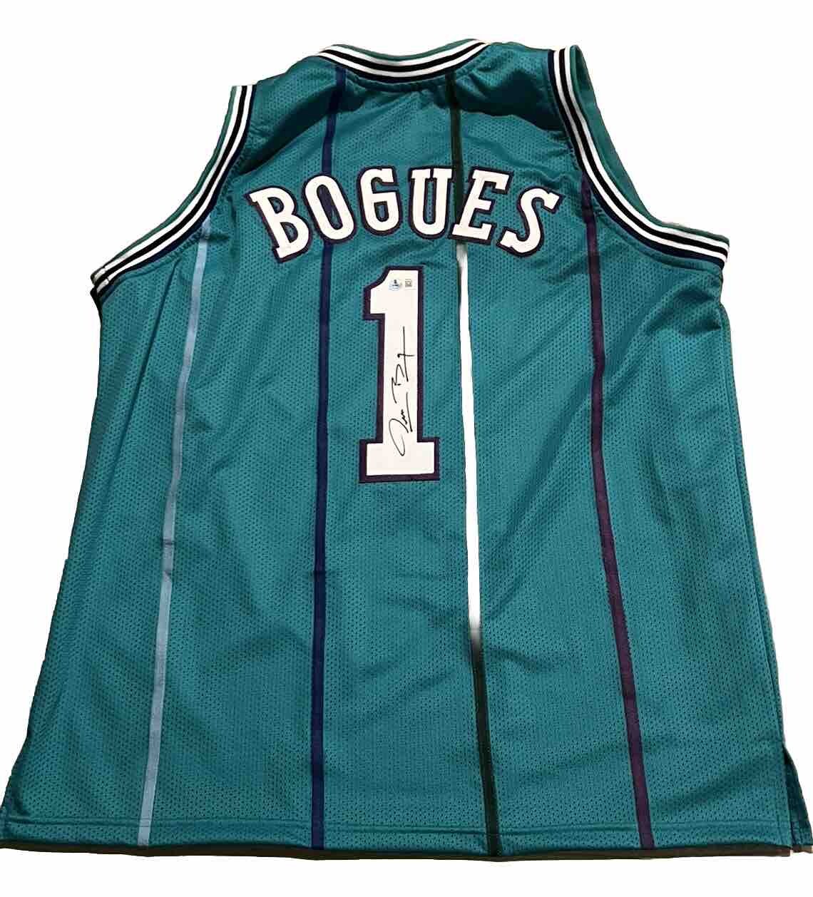MUGSEY BOGUES signed (CHARLOTTE HORNETS) Pin Stripe basketball jersey Beckett