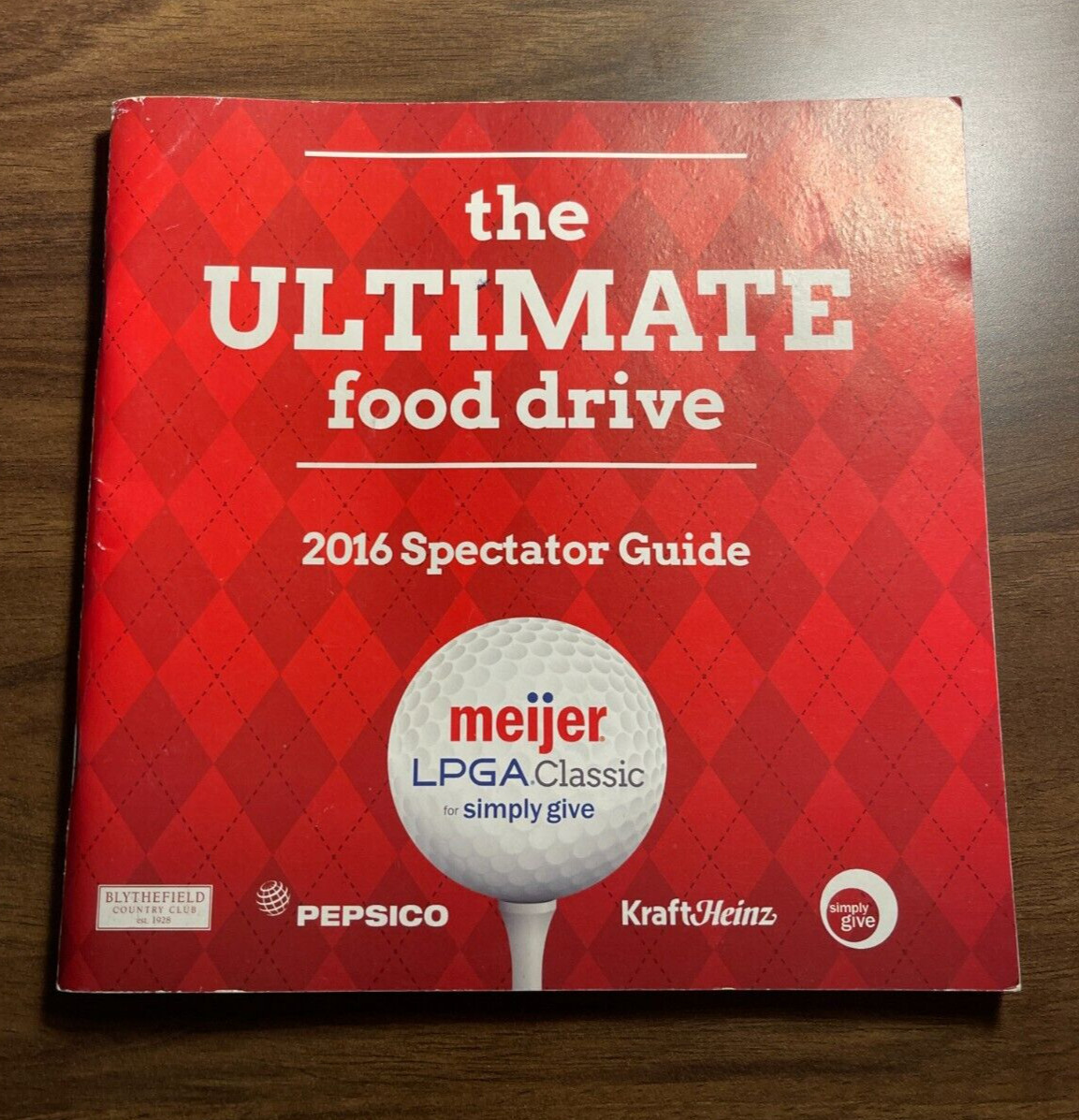 2016 LPGA Fan Book Mult-Signed By 15 JSA LOA COA Lexi Thompson