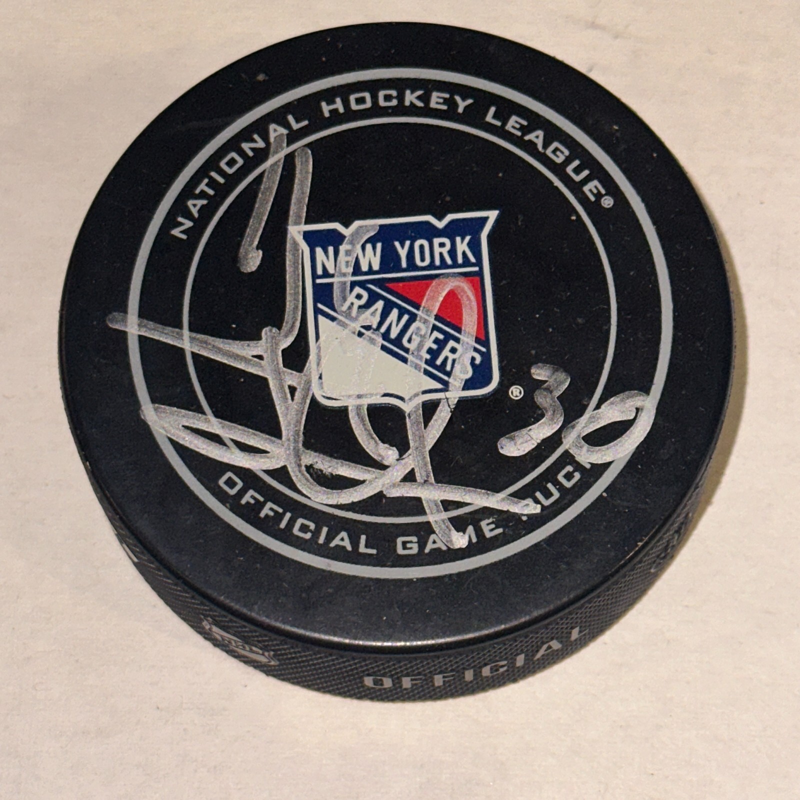 HENRIK LUNDQVIST Signed New York RANGERS Official GAME Puck Beckett BAS