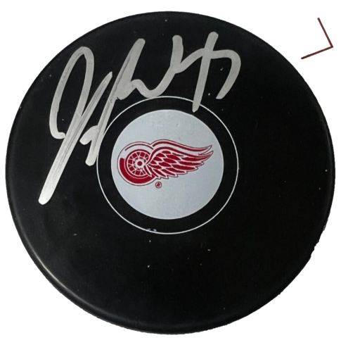 ALEX LYON signed (DETROIT RED WINGS) Hockey puck BECKETT BAS BM02778