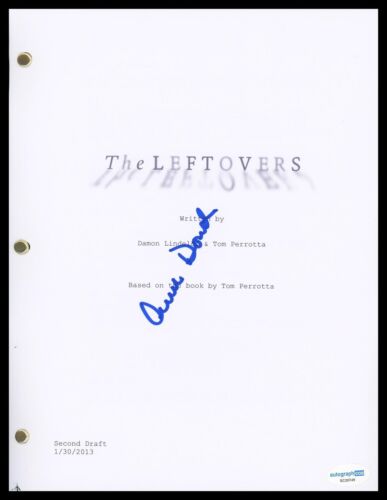 ANN DOWD “THE LEFTOVERS” AUTOGRAPH SIGNED COMPLETE PILOT EPISODE SCRIPT B ACOA COLLECTIBLE MEMORABILIA