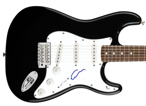 GRAHAM NASH AUTOGRAPHED SIGNED GUITAR CSNY COLLECTIBLE MEMORABILIA