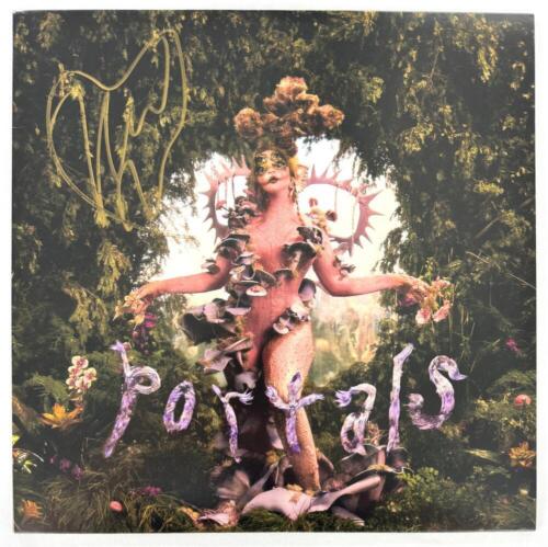 MELANIE MARTINEZ SIGNED AUTOGRAPH ALBUM VINYL RECORD LP – PORTALS W/ JSA COA COLLECTIBLE MEMORABILIA