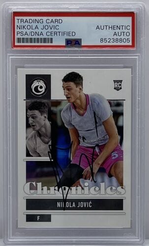 NIKOLA JOVIC SIGNED 2022-23 CHRONICLES ROOKIE CARD MIAMI HEAT PSA/DNA SLABBED COLLECTIBLE MEMORABILIA