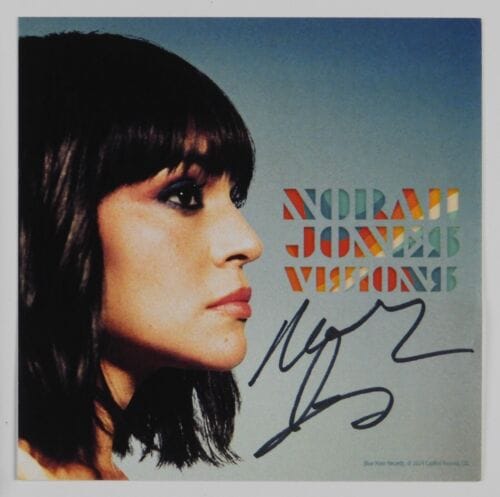 NORAH JONES JSA SIGNED AUTOGRAPH CD INSERT VISIONS COLLECTIBLE MEMORABILIA