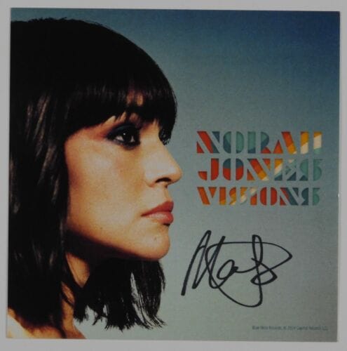 NORAH JONES JSA SIGNED AUTOGRAPH CD INSERT VISIONS COLLECTIBLE MEMORABILIA
