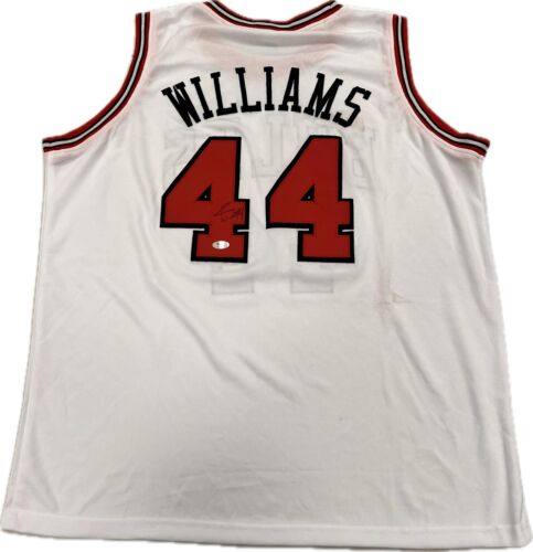 PATRICK WILLIAMS SIGNED JERSEY PSA/DNA CHICAGO BULLS AUTOGRAPHED COLLECTIBLE MEMORABILIA