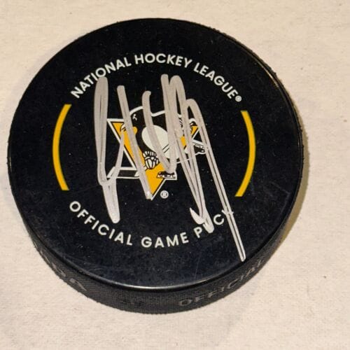 PAUL COFFEY SIGNED PITTSBURGH PENGUINS OFFICIAL GAME PUCK BECKETT (BAS) COLLECTIBLE MEMORABILIA