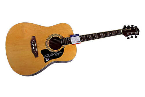 ROCKIE LYNNE AUTOGRAPHED SIGNED ACOUSTIC GUITAR COLLECTIBLE MEMORABILIA