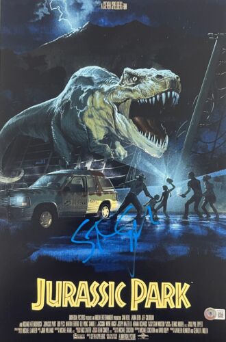 STEVEN SPIELBERG SIGNED 12×18 PHOTO JURASSIC PARK AUTHENTIC AUTOGRAPH BECKETT COLLECTIBLE MEMORABILIA