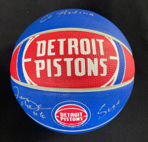 TERRY MILLS SIGNED & INSCRIBED “SUGA” & “GO PISTONS” DETROIT PISTONS BASKETBALL COLLECTIBLE MEMORABILIA