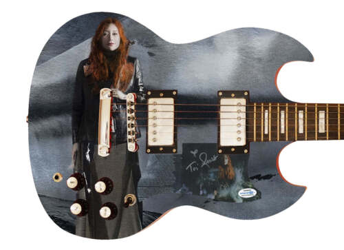 TORI AMOS AUTOGRAPHED SIGNED CUSTOM PHOTO GRAPHICS GUITAR ACOA COLLECTIBLE MEMORABILIA