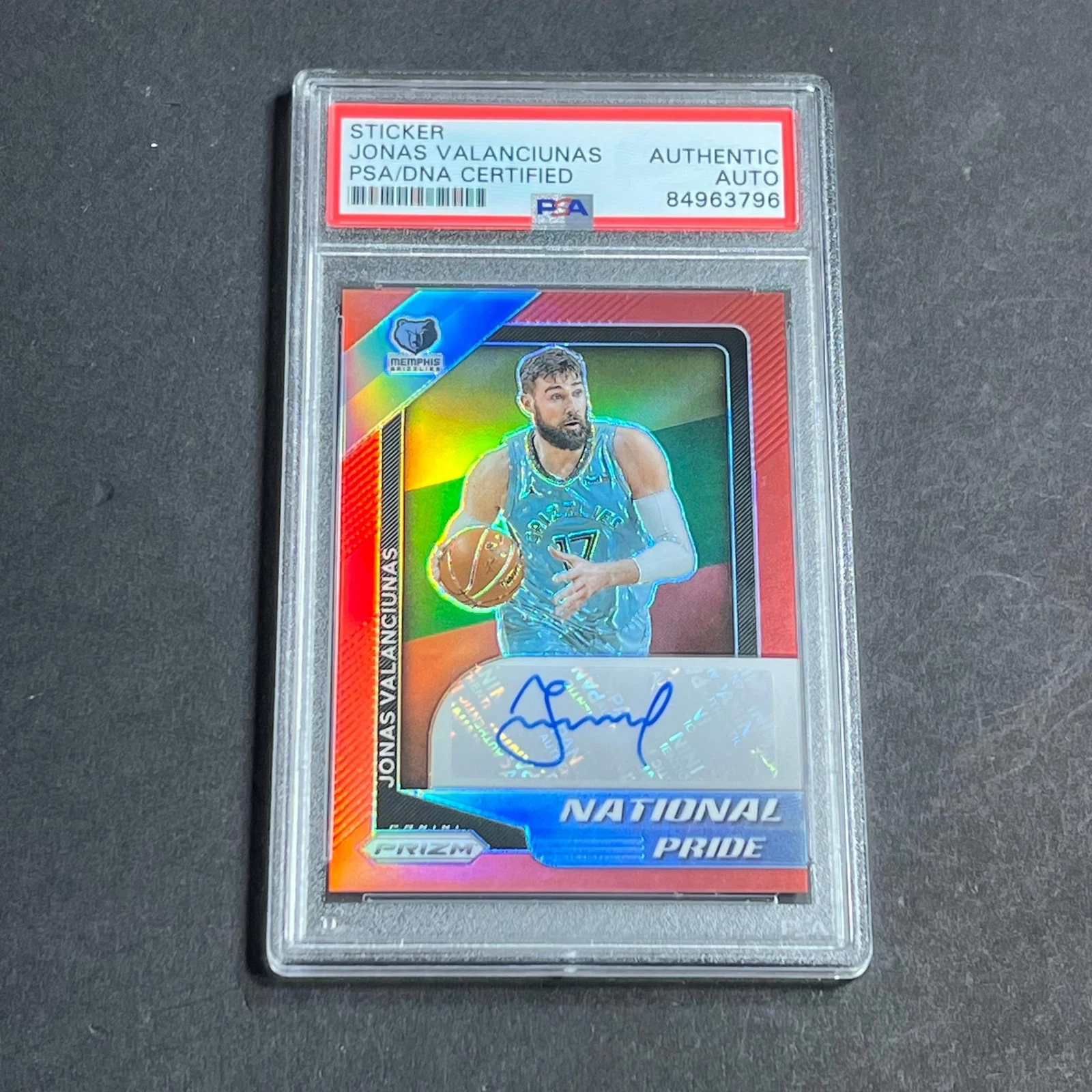 2020-21 Panini Chronicles Prizm #NPS-JNV Jonas Valanciunas Signed Card AUTO PSA