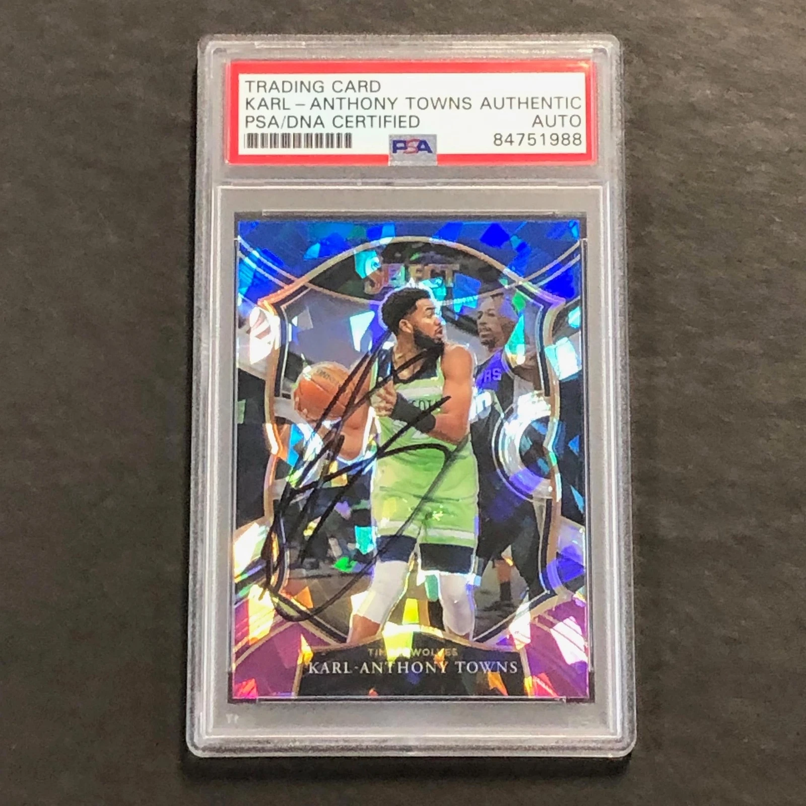 2020-21 Panini Select #36 Karl-Anthony Towns Signed Card AUTO PSA Slabbed Timber