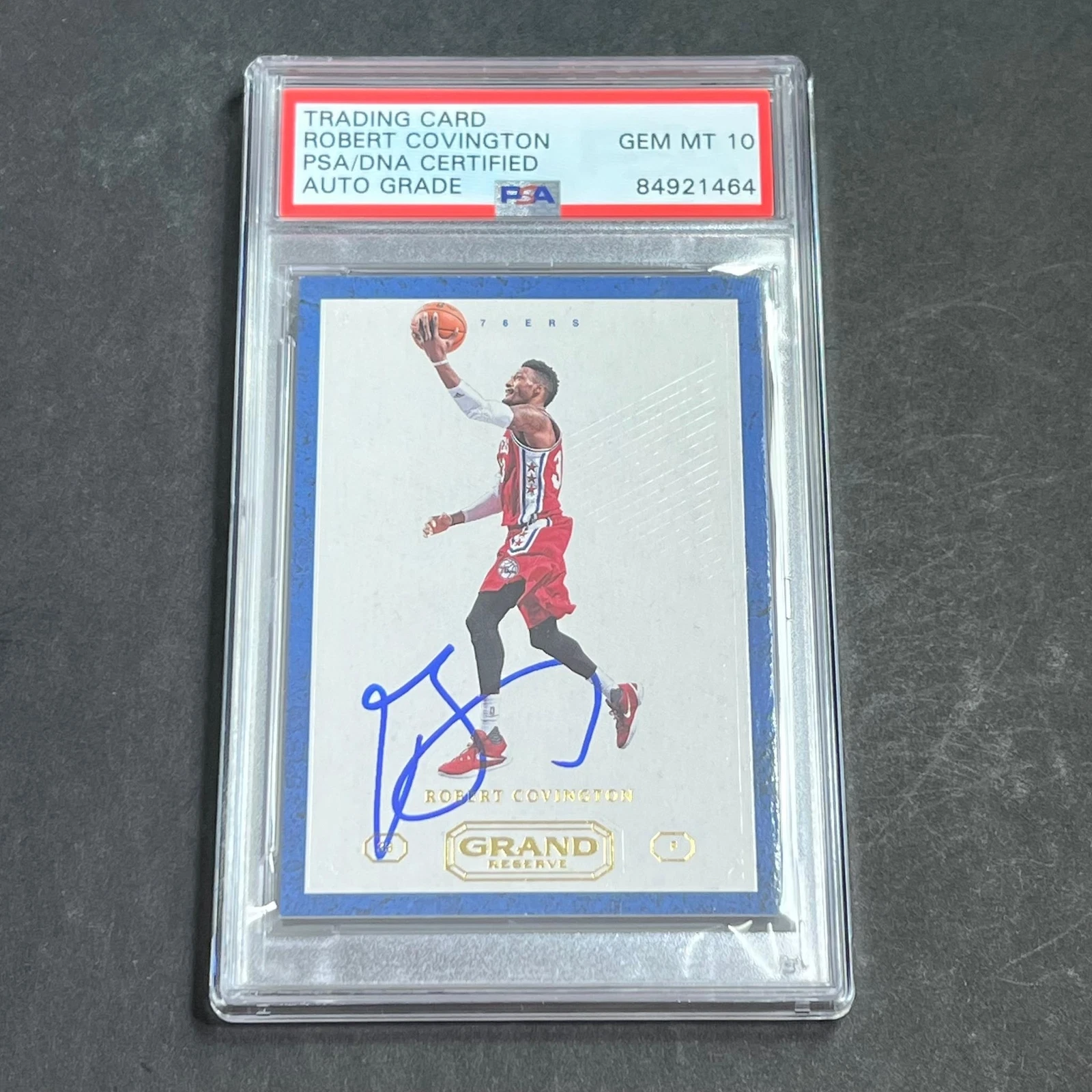2016-17 Panini Grand Reserves #92 Robert Covington Signed Card AUTO 10 PSA Slabb