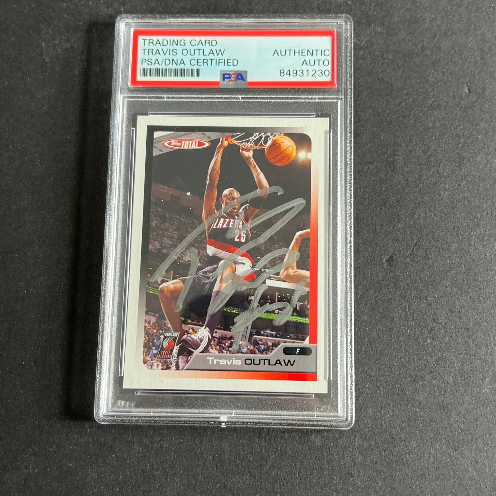 2005-06 Topps Total #142 Travis Outlaw Signed Card AUTO PSA Slabbed Portland Tra
