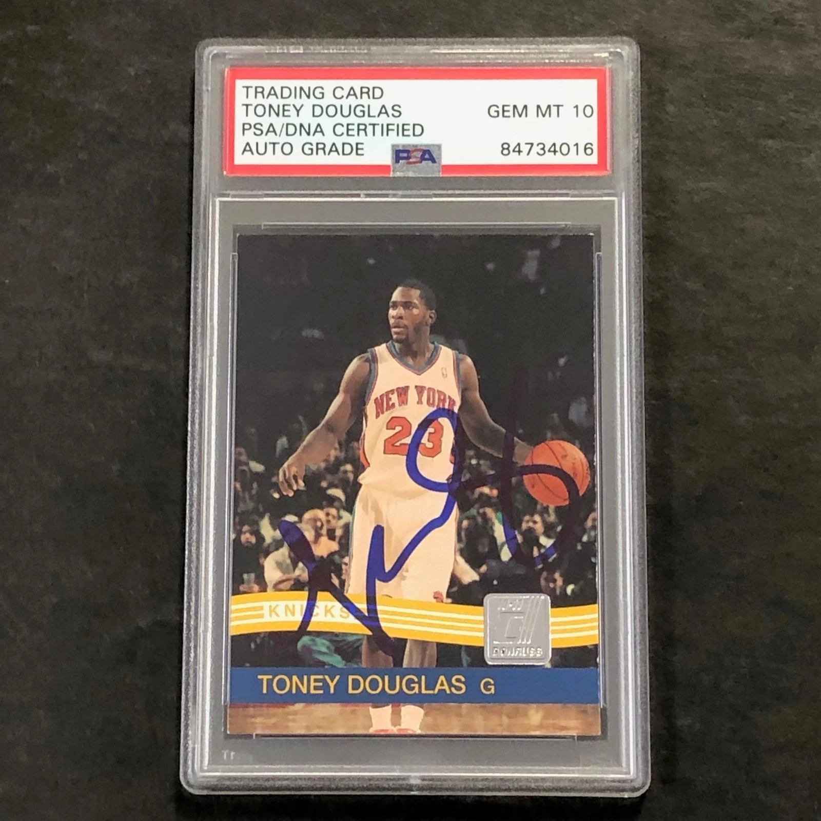 2010-11 Panini Donruss #18 Toney Douglas Signed Card AUTO 10 PSA Slabbed Knicks