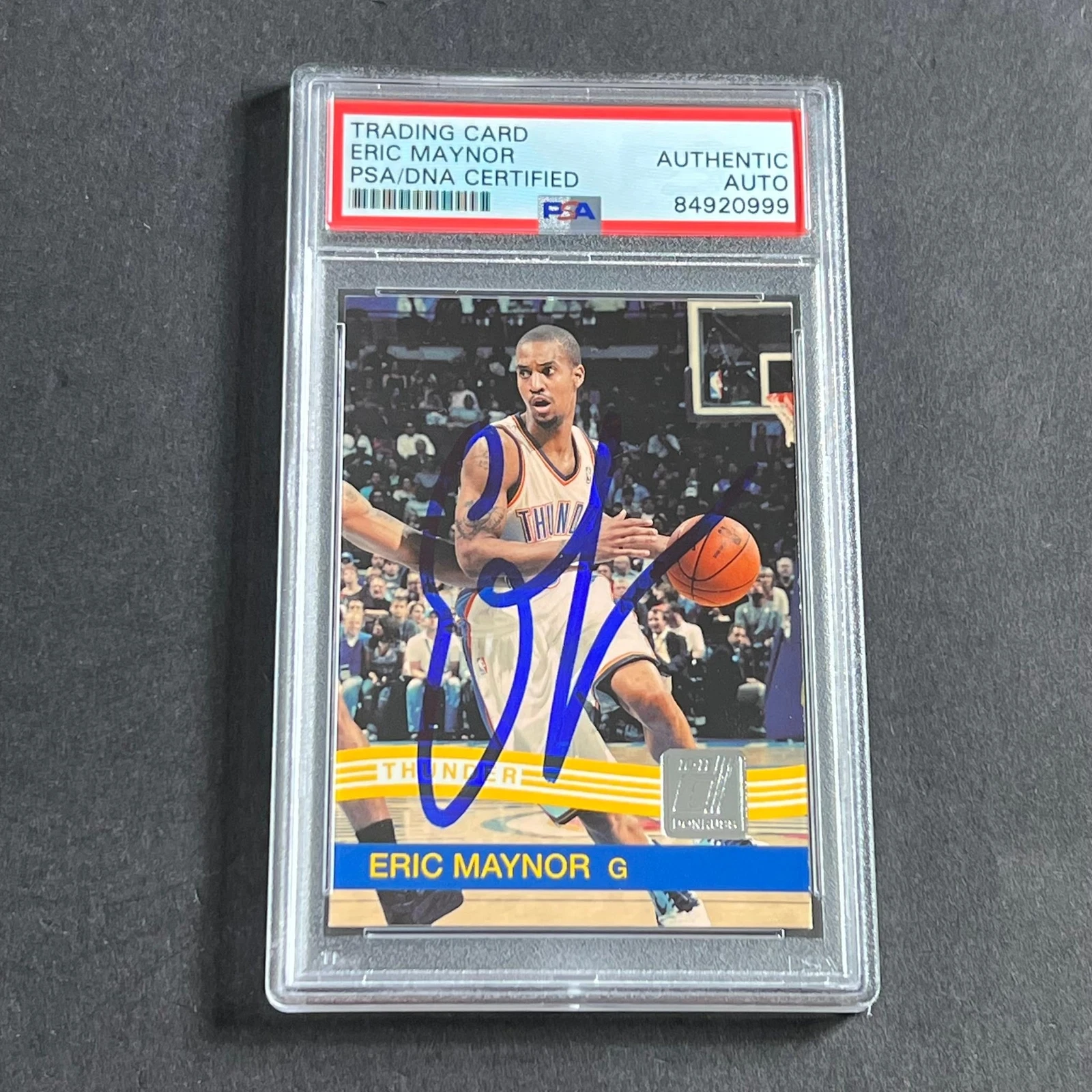 2010-11 Donruss #141 Eric Maynor Signed Card AUTO PSA Slabbed Thunder