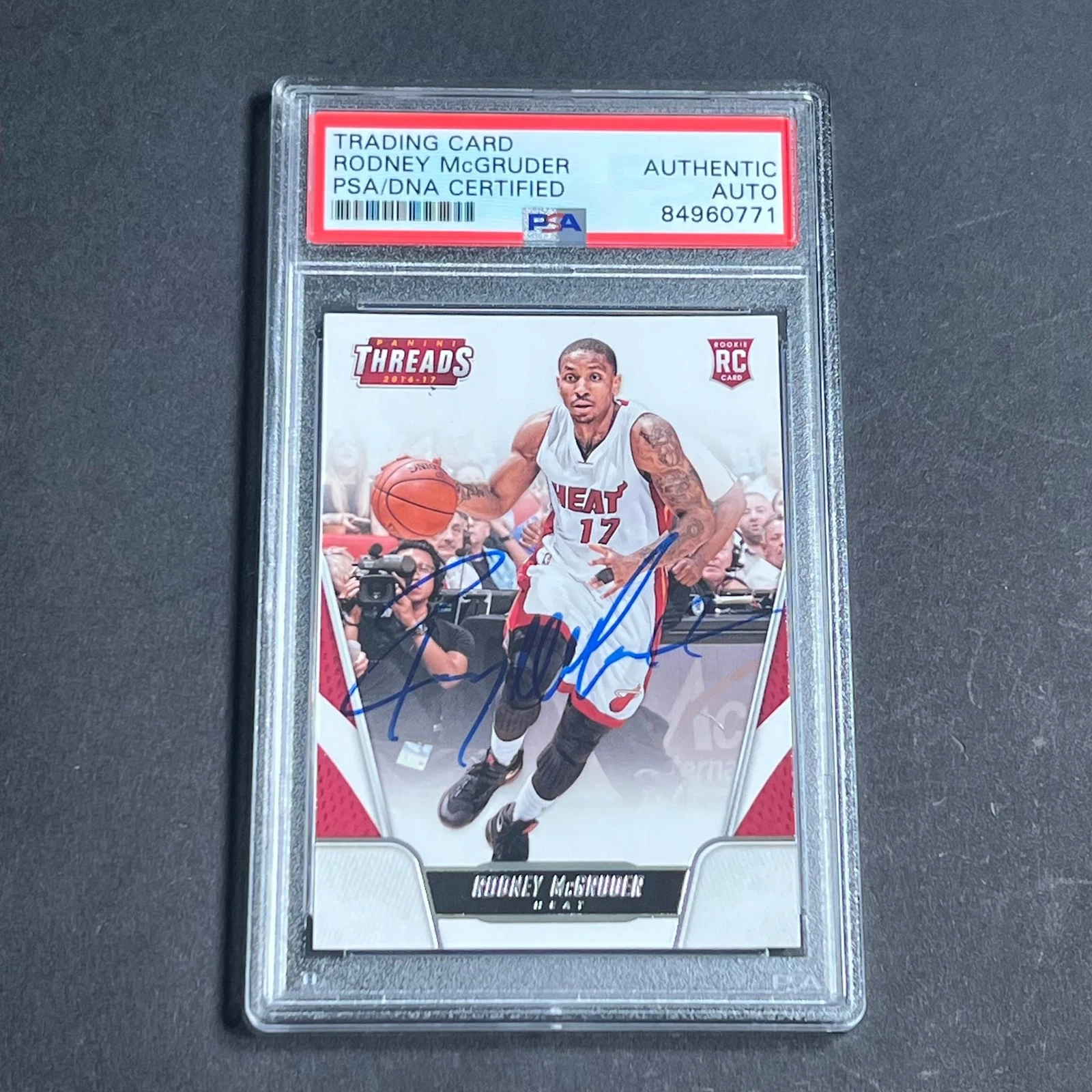 2016-17 Panini Threads #189 Rodney McGruder Signed Card AUTO PSA Slabbed Heat RC