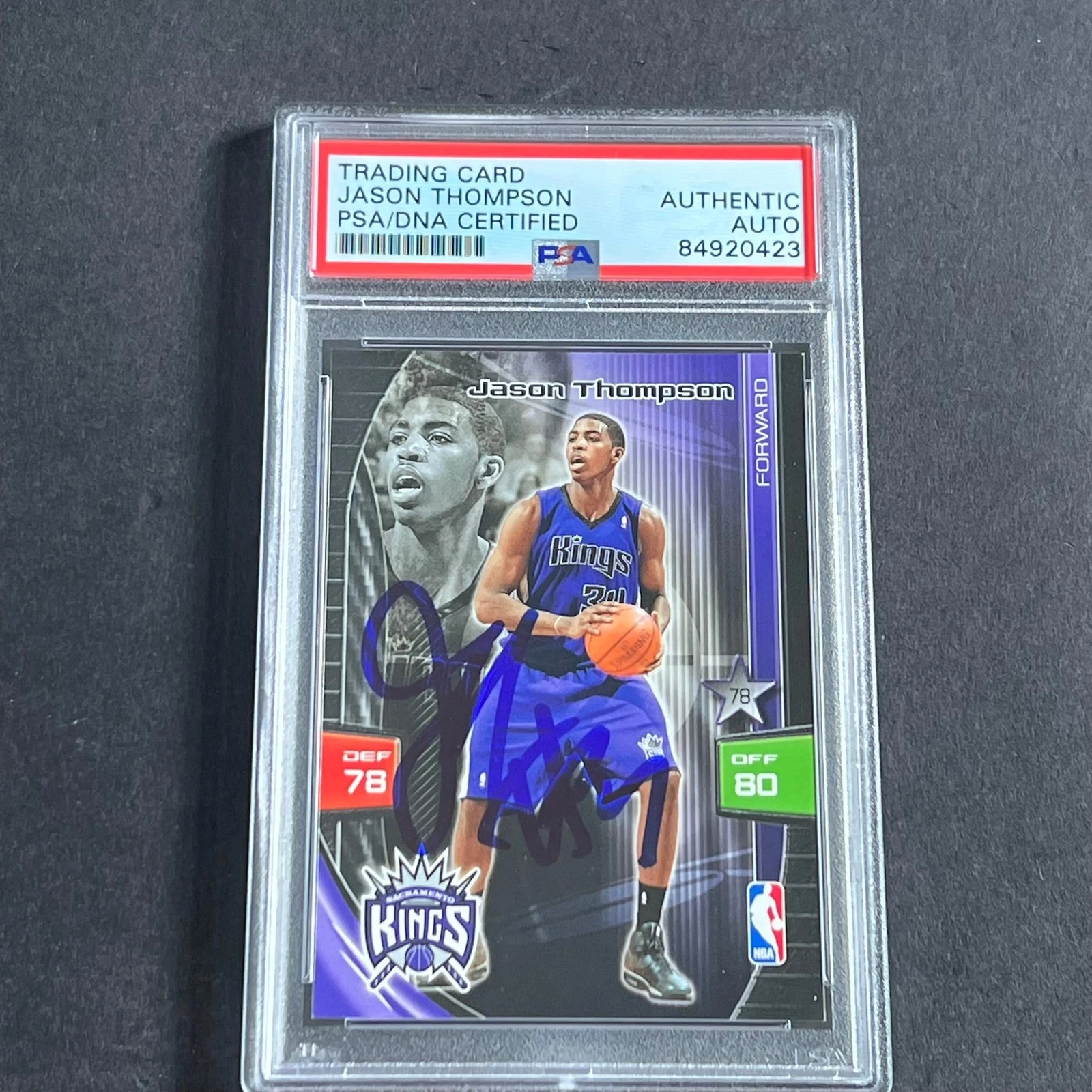 2009 Panini Adrenalyn Jason Thompson Signed Card AUTO PSA/DNA Slabbed Kings