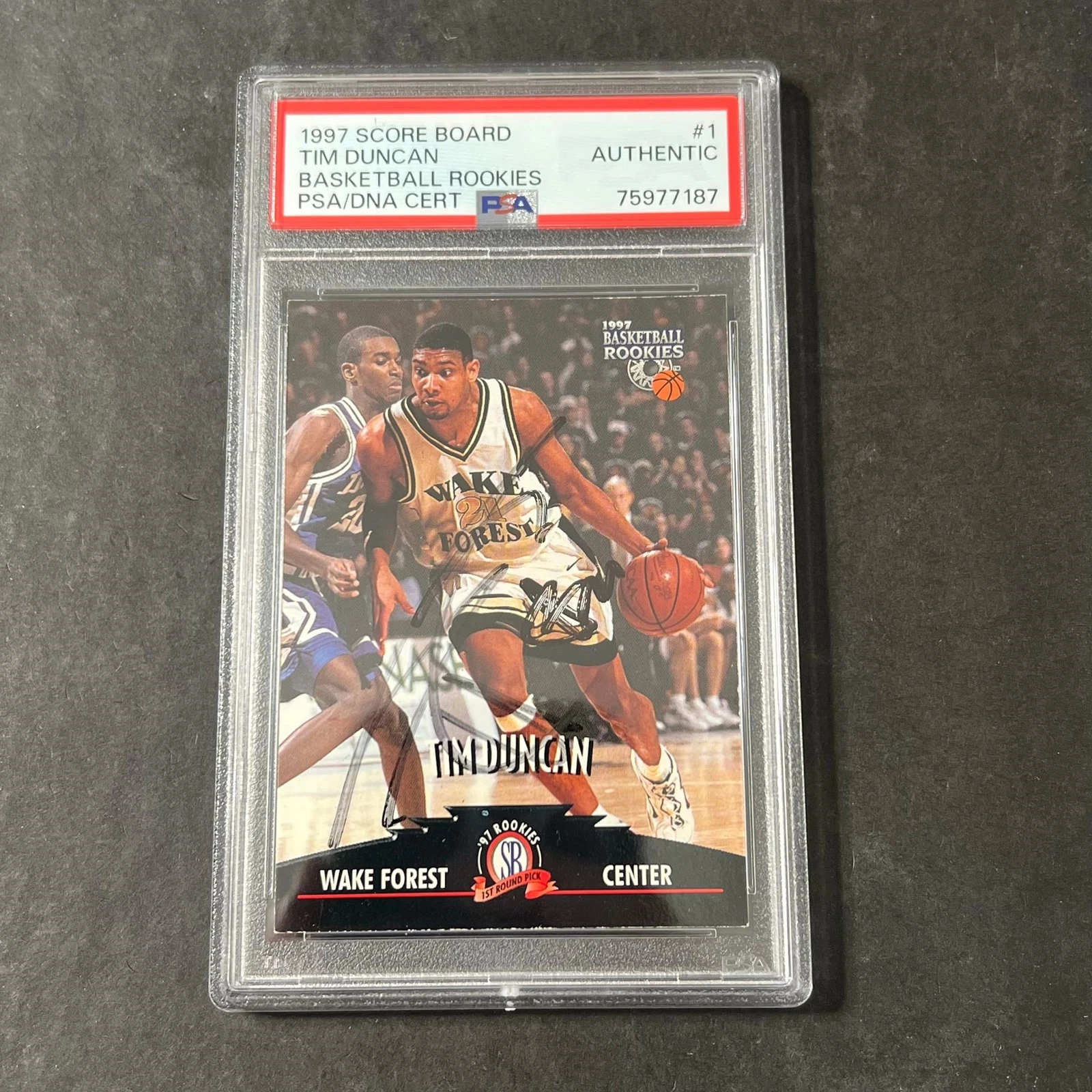 1997 BASKETBALL ROOKIES #1 TIM DUNCAN SIGNED CARD AUTO PSA/DNA SLABBED AUTOGRAPH COLLECTIBLE MEMORABILIA