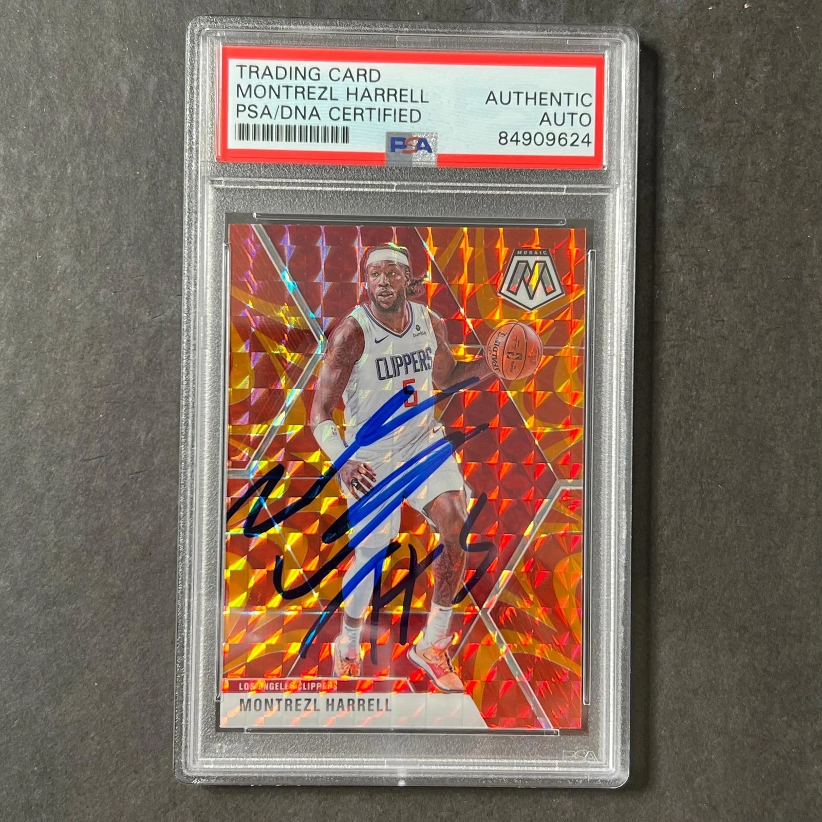 2019-20 Panini Mosaic Orange Cracked Ice #98 Montrezl Harrell Signed Card AUTO P