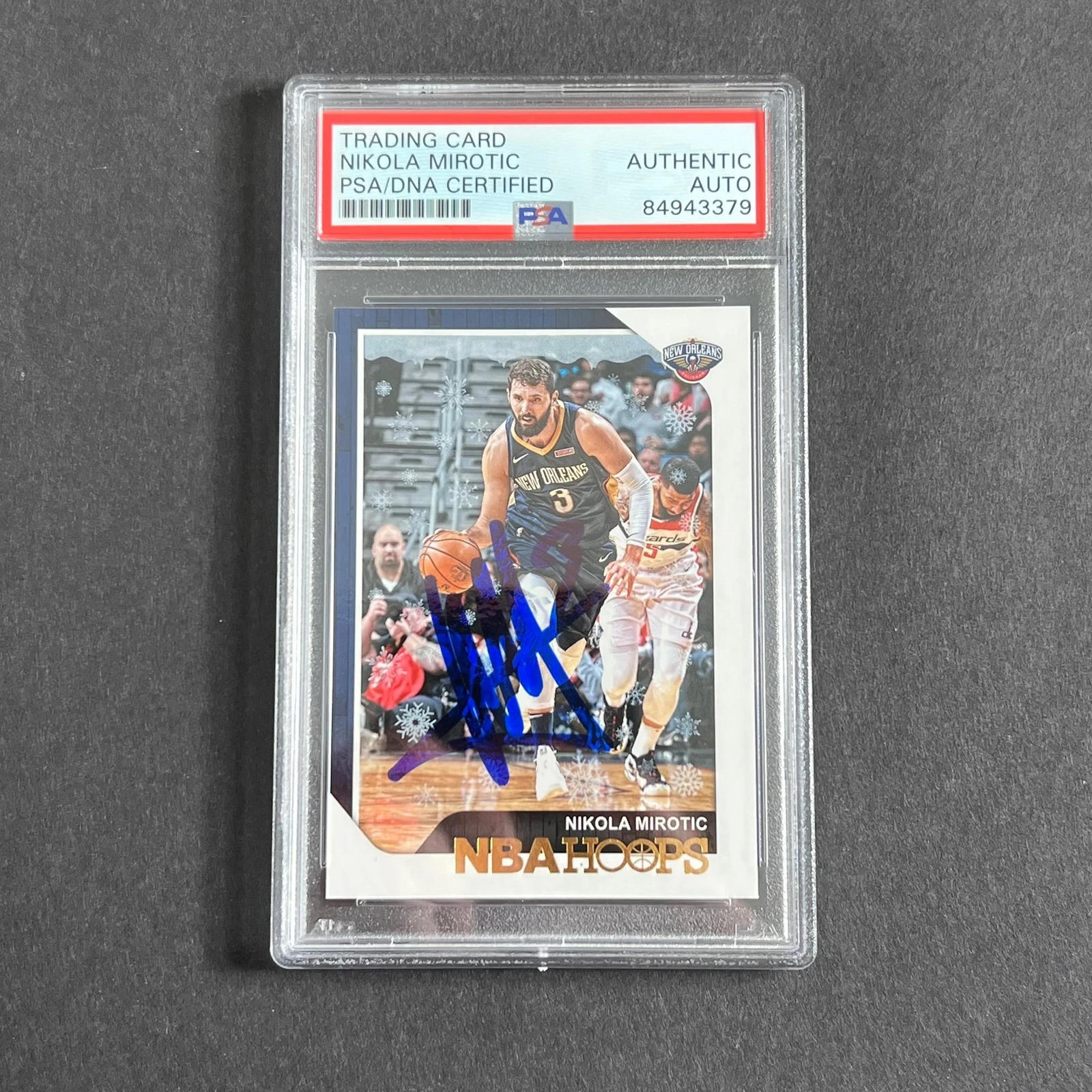 2018-19 NBA Hoops #201 Nikola Mirotic Signed Card AUTO PSA Slabbed Pelicans