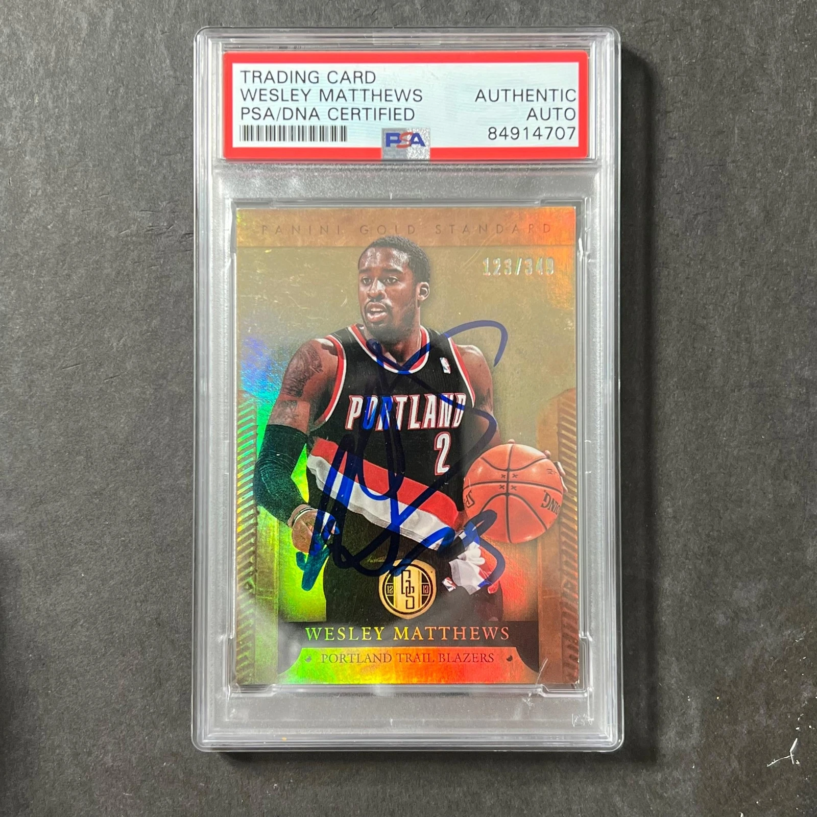 2012-13 Panini Gold Standard #81 Wesley Matthews Signed Card AUTO PSA Slabbed Tr