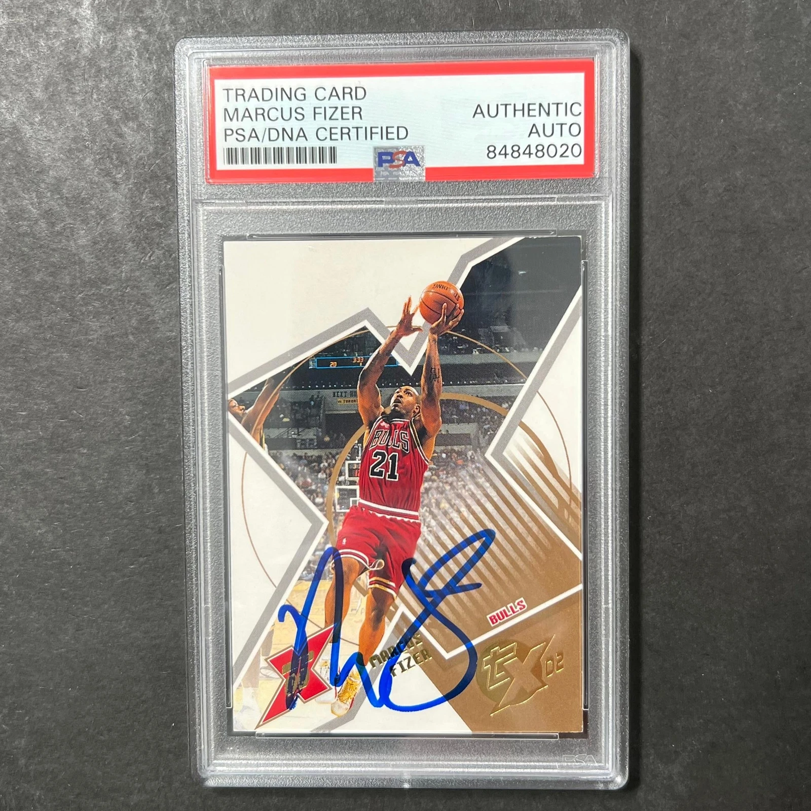 2002 Topps #61 Marcus Fizer Signed Card AUTO PSA Slabbed Bulls