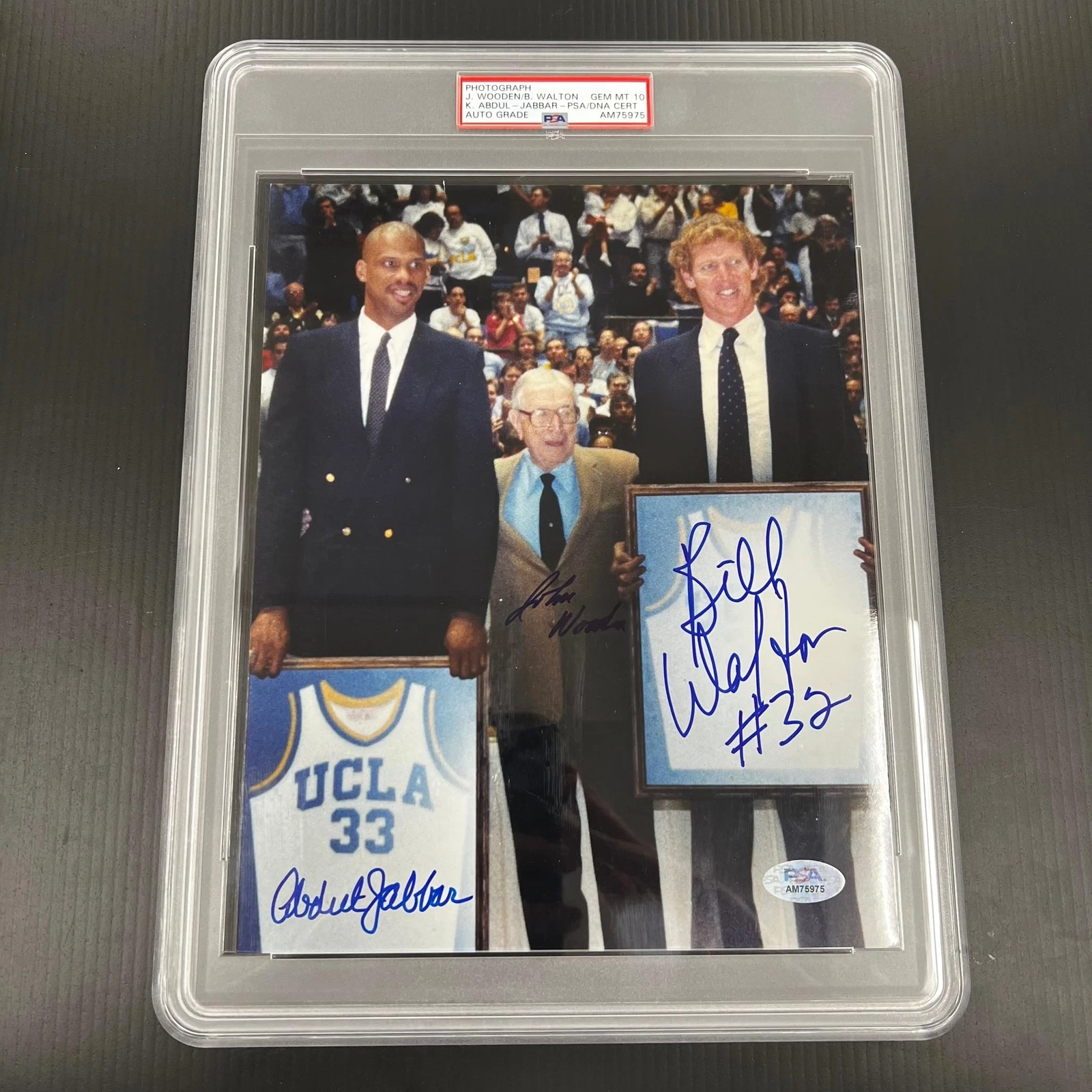 John Wooden, Bill Walton, Kareem Abdul-Jabbar signed 8x10 encapsulated PSA Auto